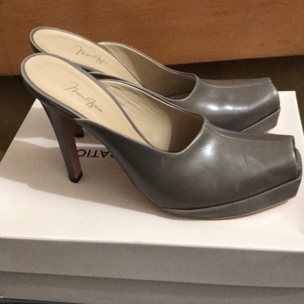 BCBG Mules - Picture 2 of 3